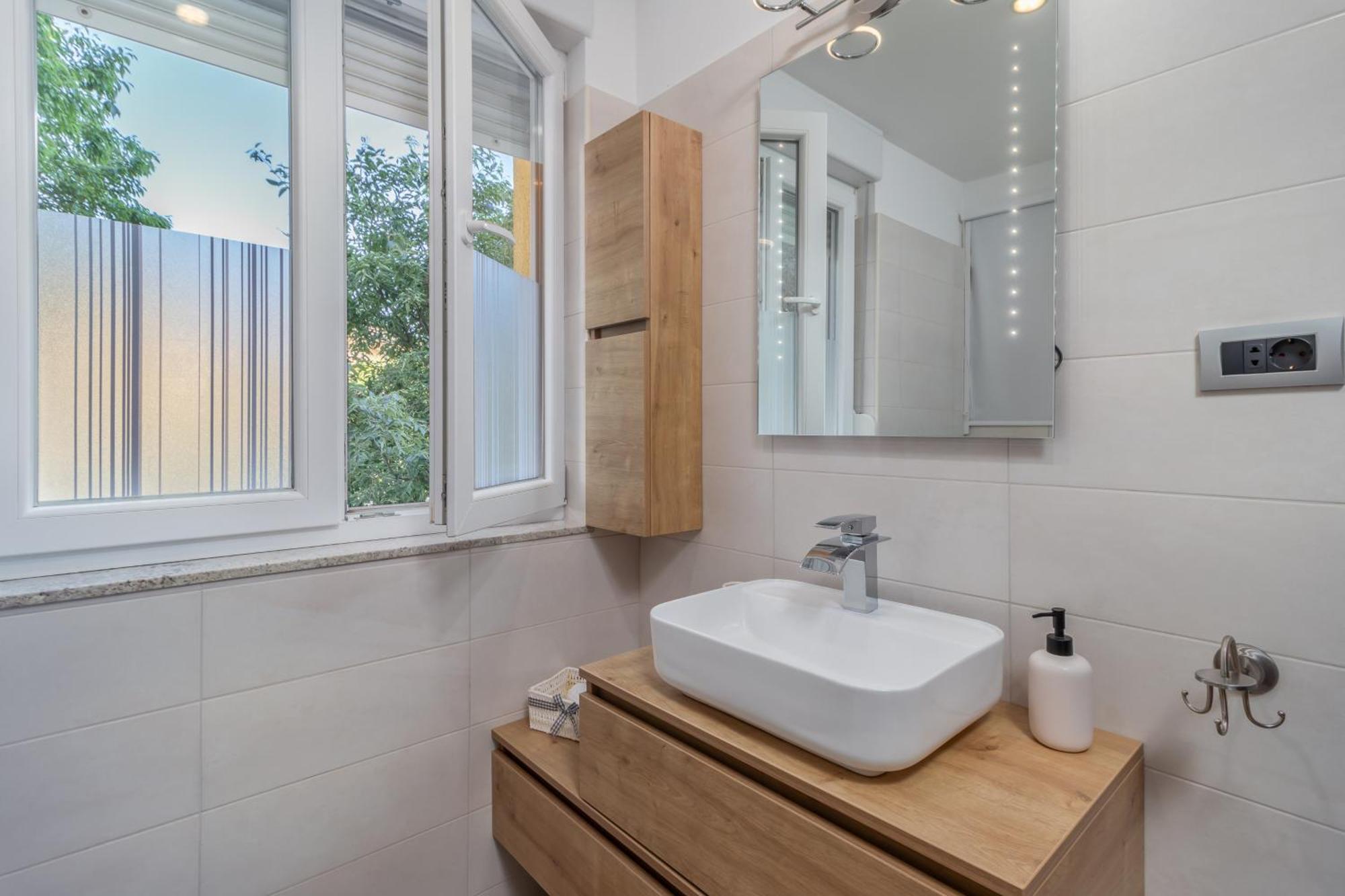 Adastra Apartments With Private Parking And Floor Heating 리예카 외부 사진